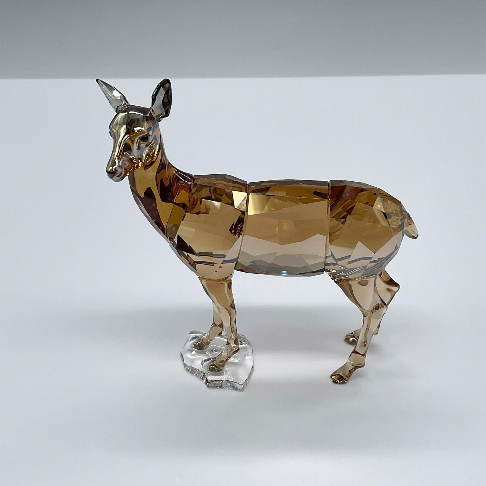 Swarovski Crystal Society 2020 Figurine, Doe (1 of 4)