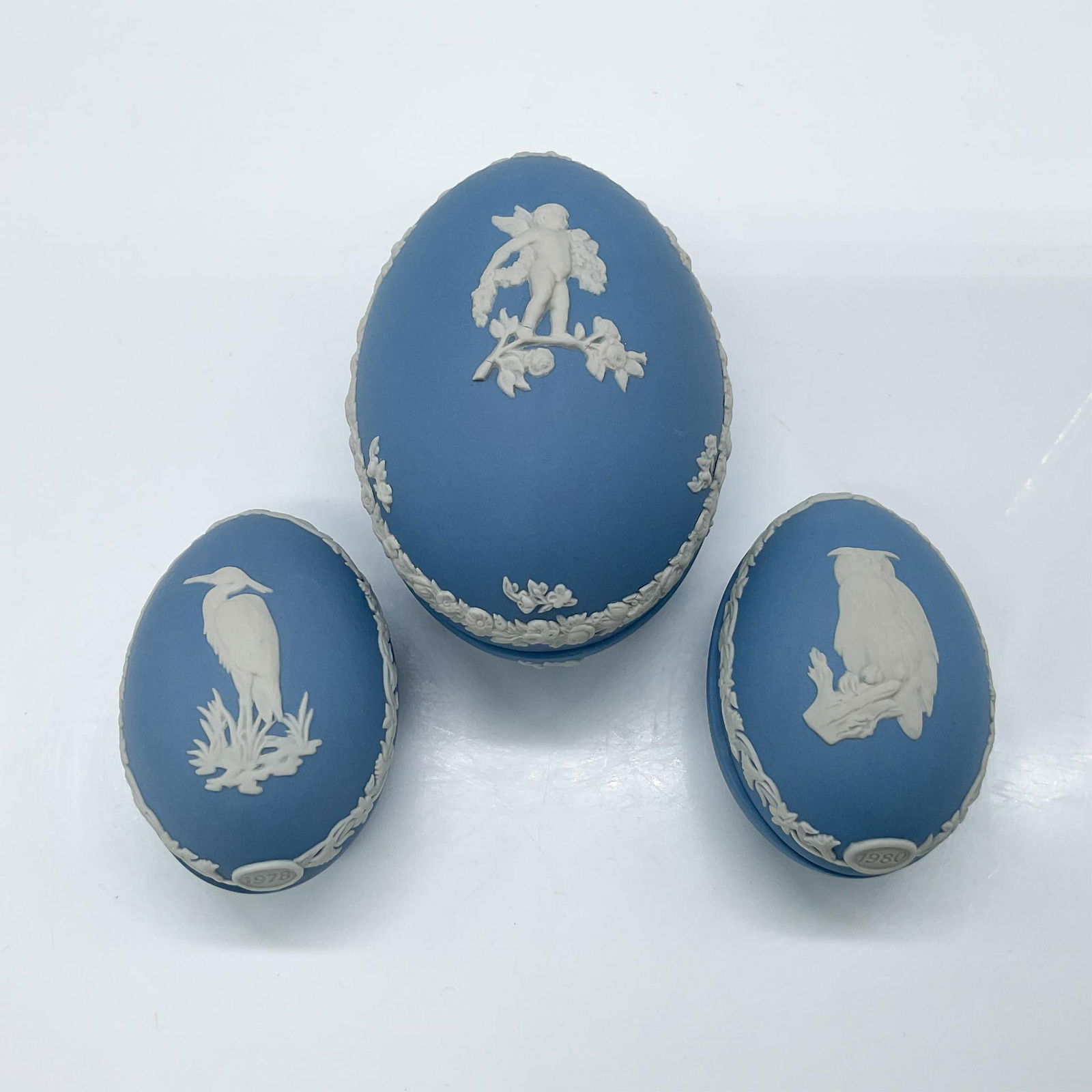 3pc Wedgwood Pale Blue Jasperware Egg Treasure Boxes (1 of 5)