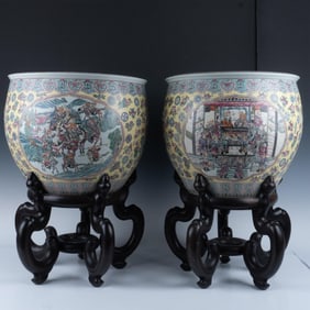 Pair of Large Chinese Fish Bowls Ya Wan Zhen Cang