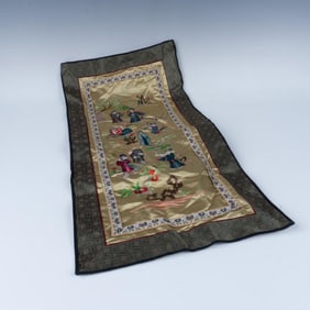 Chinese Style Silk Embroidered Textile Wall Hanging