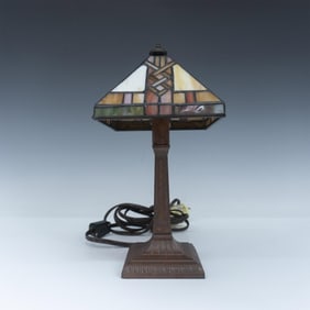 Vintage Tiffany Style Stained Glass Accent Lamp
