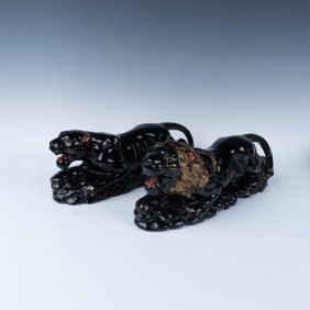 2pc Japanese Redware Black Lion and Panther Figurines