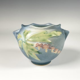 Roseville Pottery Urn, Bleeding Heart