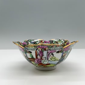 Japanese Porcelain Rose Medallion Bowl