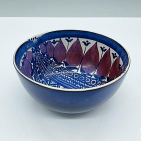 Royal Copenhagen Porcelain Small Bowl, Fajance Beth Breyen
