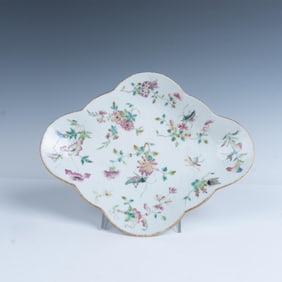 Chinese Decorative Porcelain Footed Bowl