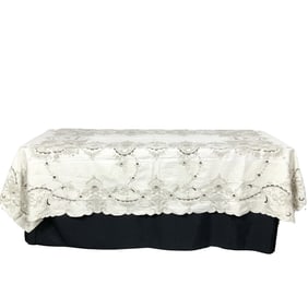 Embroidered Madeira Style Table Linen Cloth & 9 Napkins