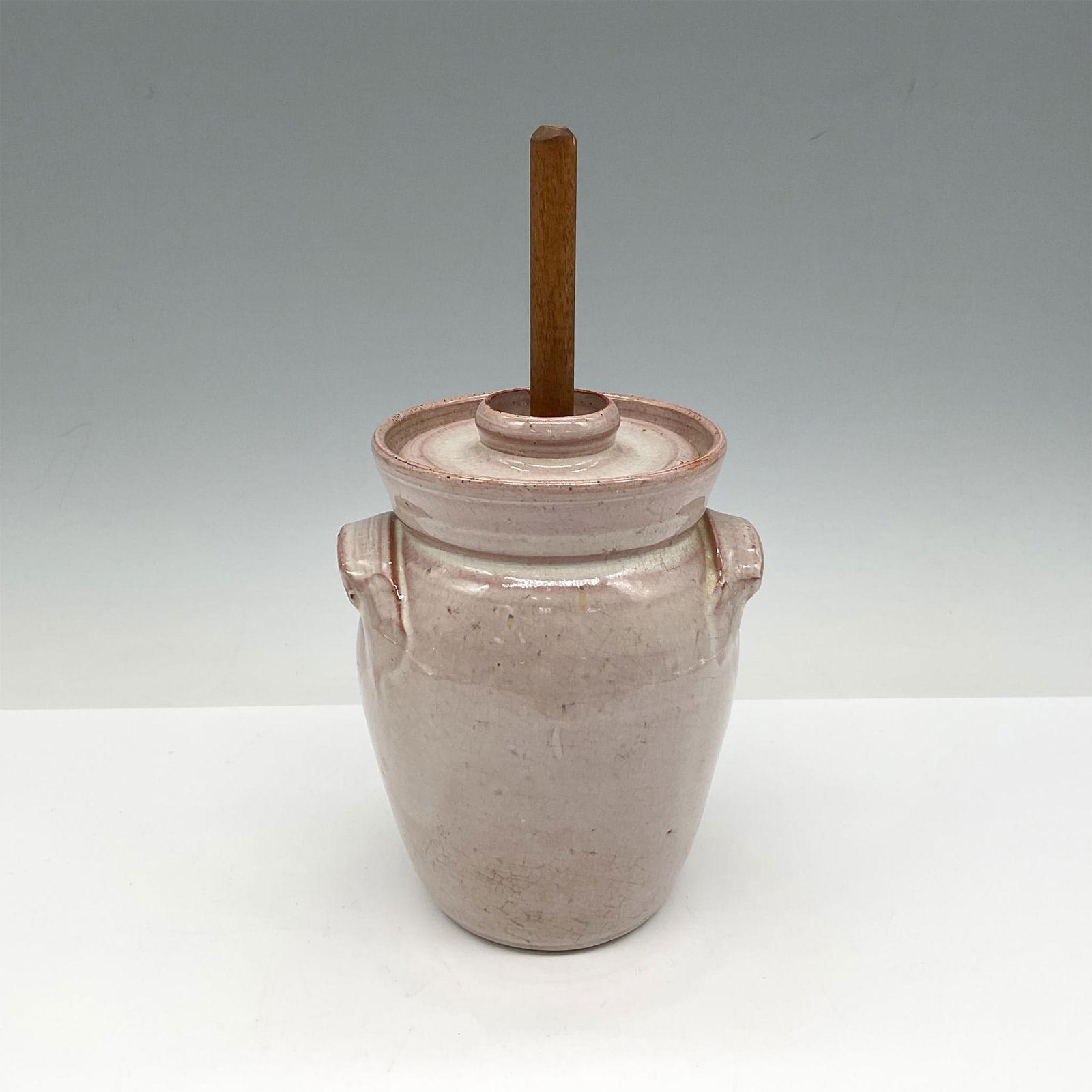 M.L. Owens Pottery Butter Churn (1 of 3)