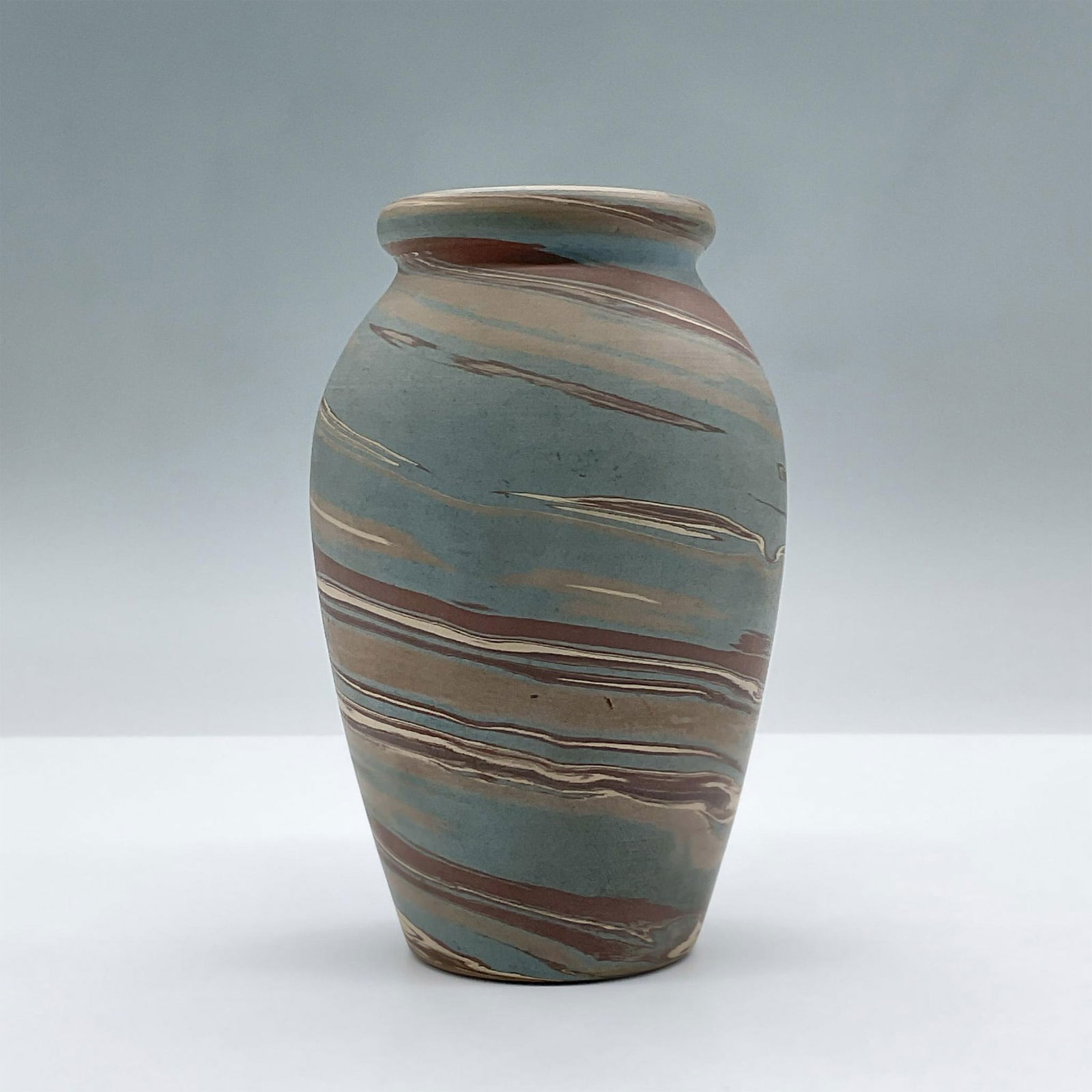 Niloak Pottery Mission Swirl Vase (1 of 3)