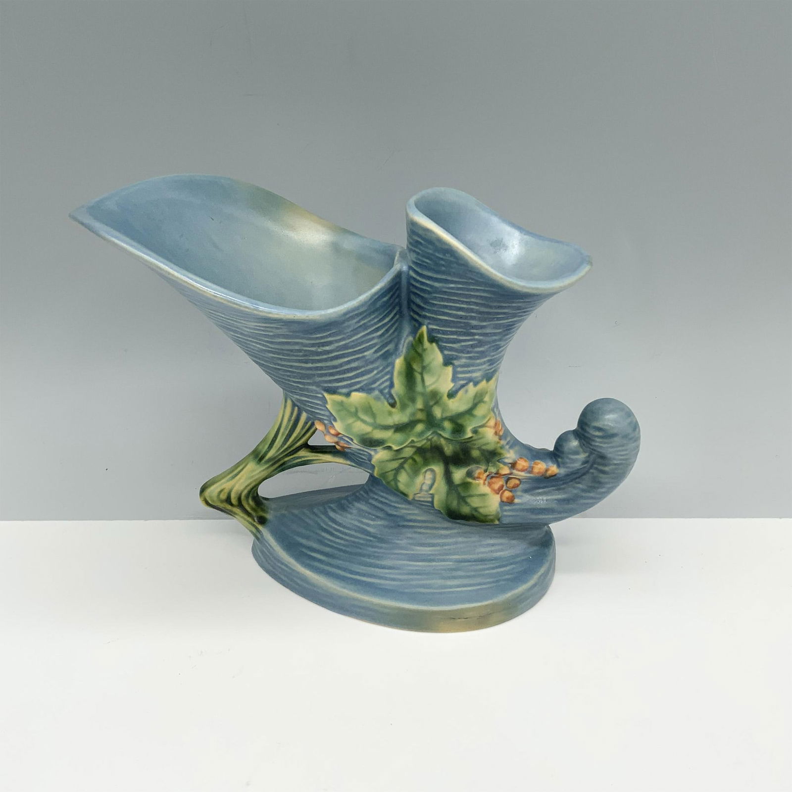 Roseville USA Pottery Double Vase, Bushberry (1 of 3)