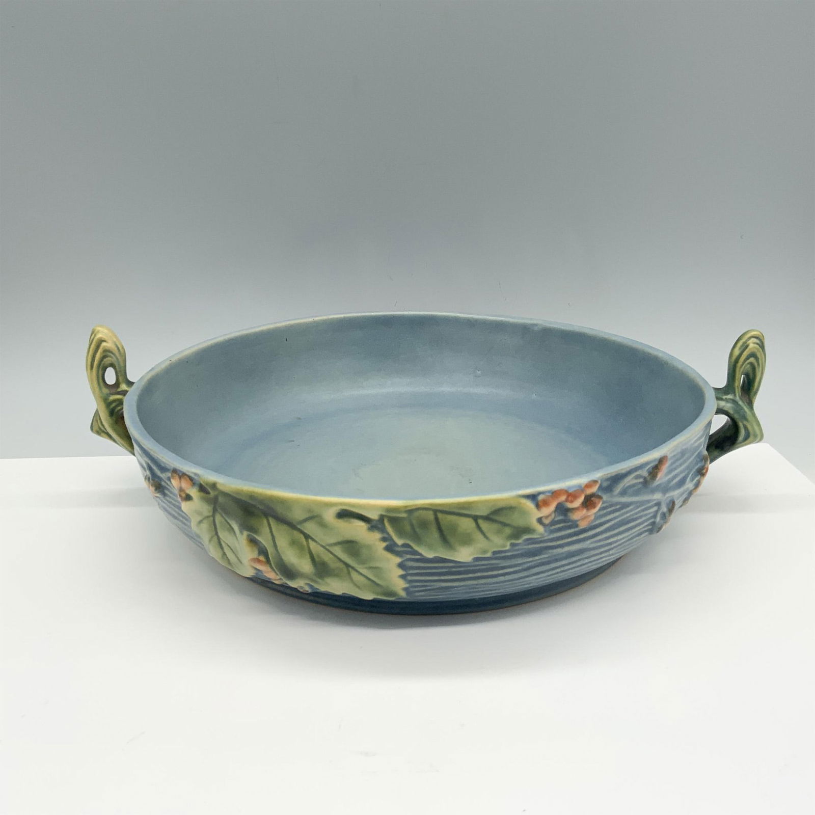 Roseville USA Pottery Double Handled Bowl, Bushberry (1 of 3)