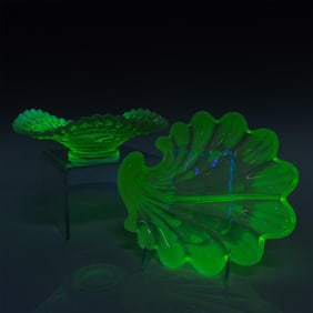 2pc Vintage Uranium Glass Bowl and Shell Dish