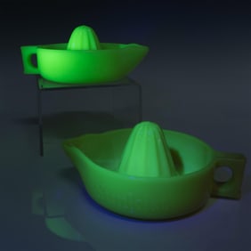 2pc Vintage Sunkist Citrus Juicer Reamers, Uranium Glass