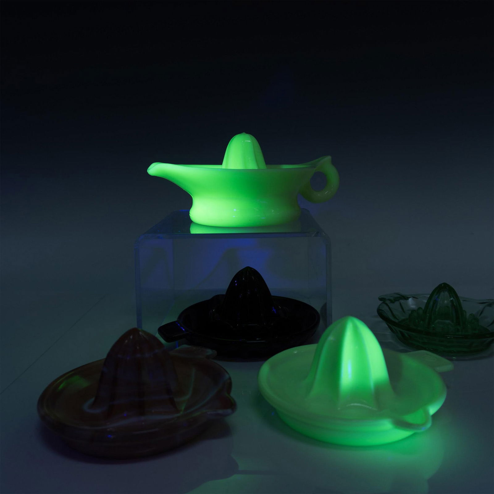 5pc American Glass and Uranium Citrus Juicer Reamers (1 of 8)