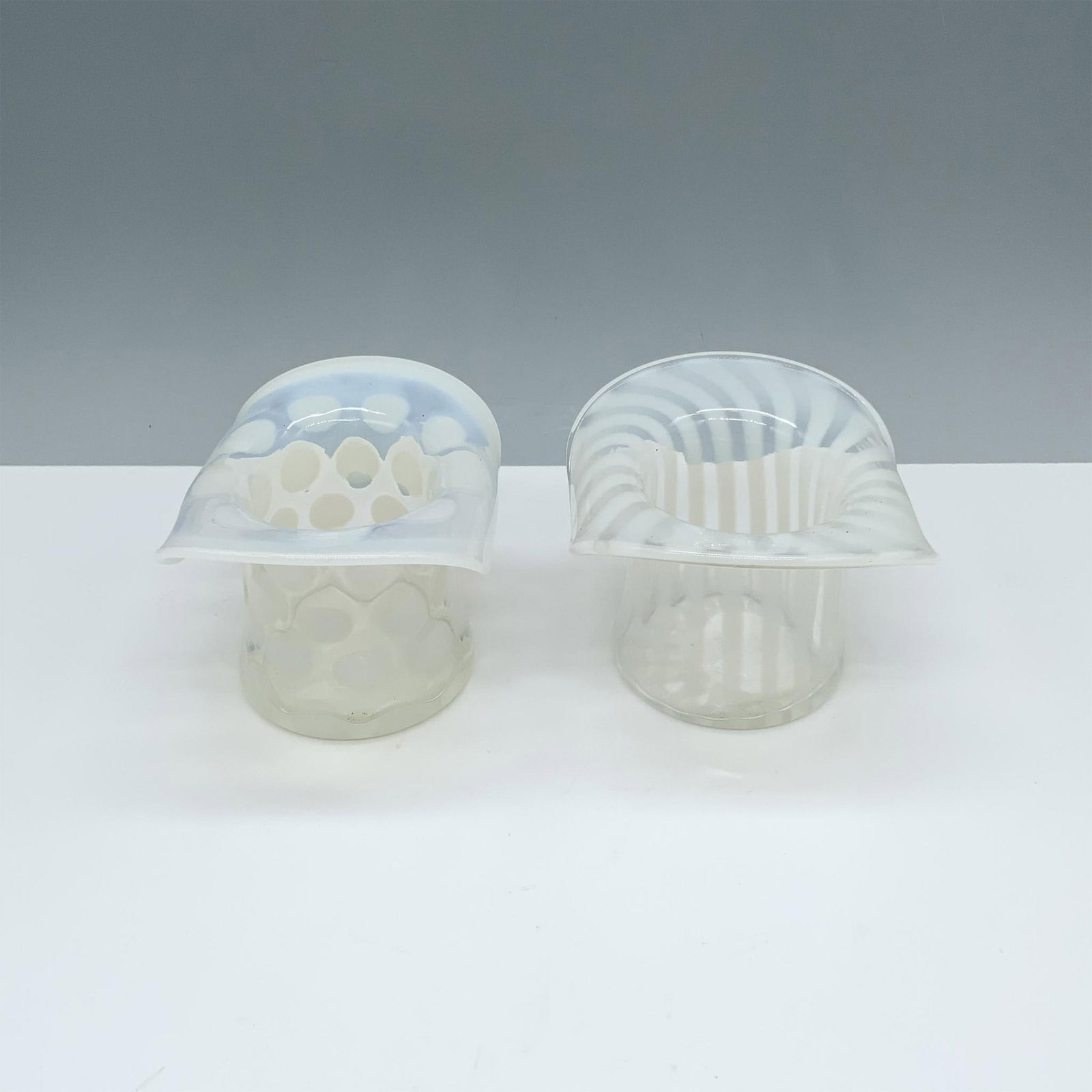2pc Vintage Opalescent Top Hat Mini Vases (1 of 3)
