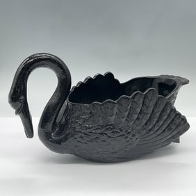 Cambridge Ebony Glass Swan Bowl
