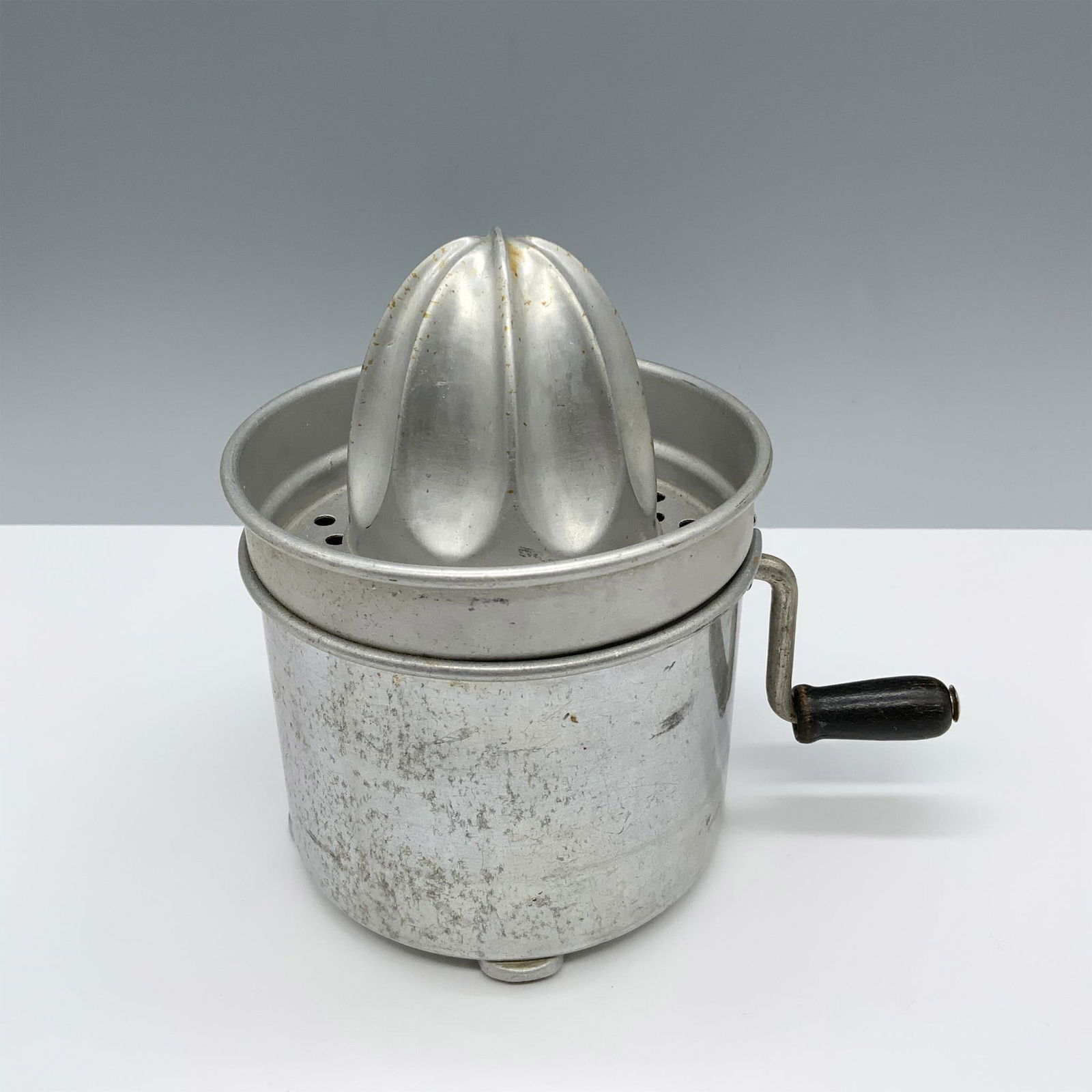 Traditional Aluminum Juicer, The Gem Squeezer (1 of 3)