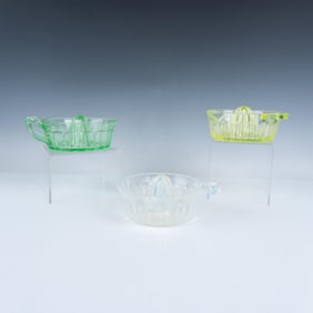 3pc Colored Glass Juicer Reamers, Yellow, Green, White