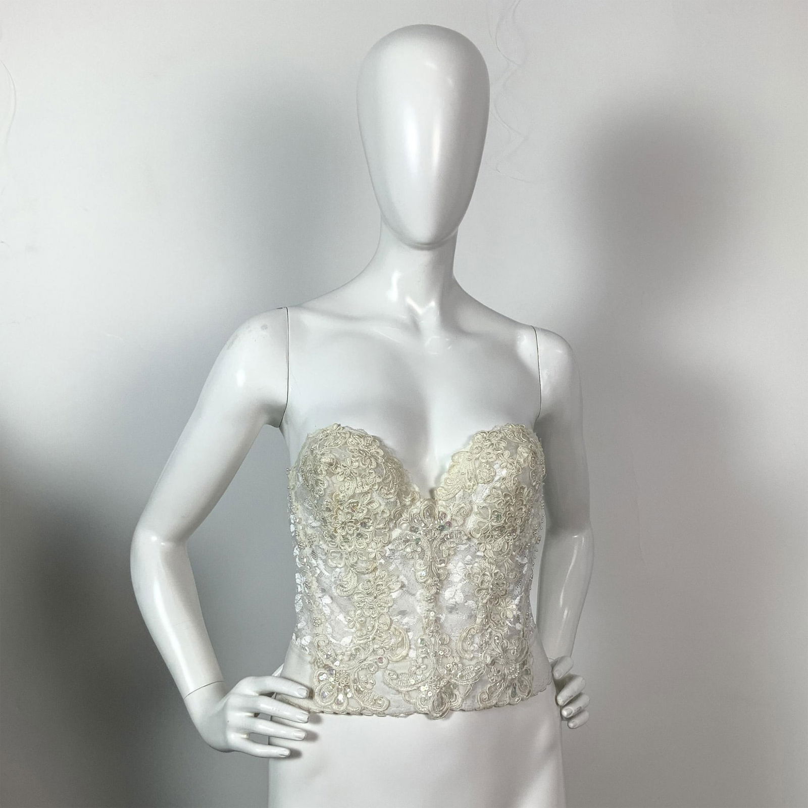 Jonquil by Diane Samandi Neiman Marcus White Sequin Bustier (1 of 6)