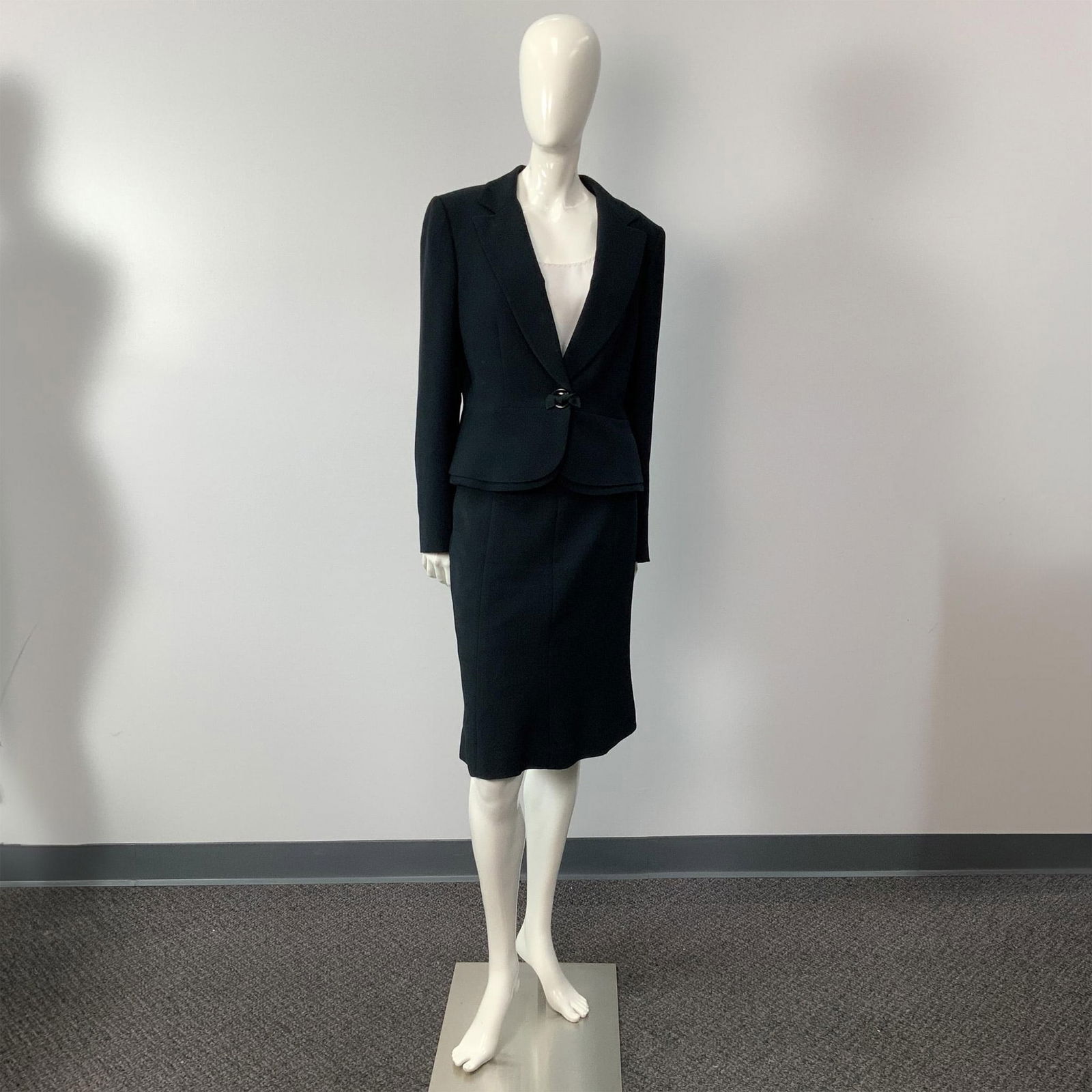 3pc Vintage Tahari Black & White Set, Blazer, Top and Skirt (1 of 10)