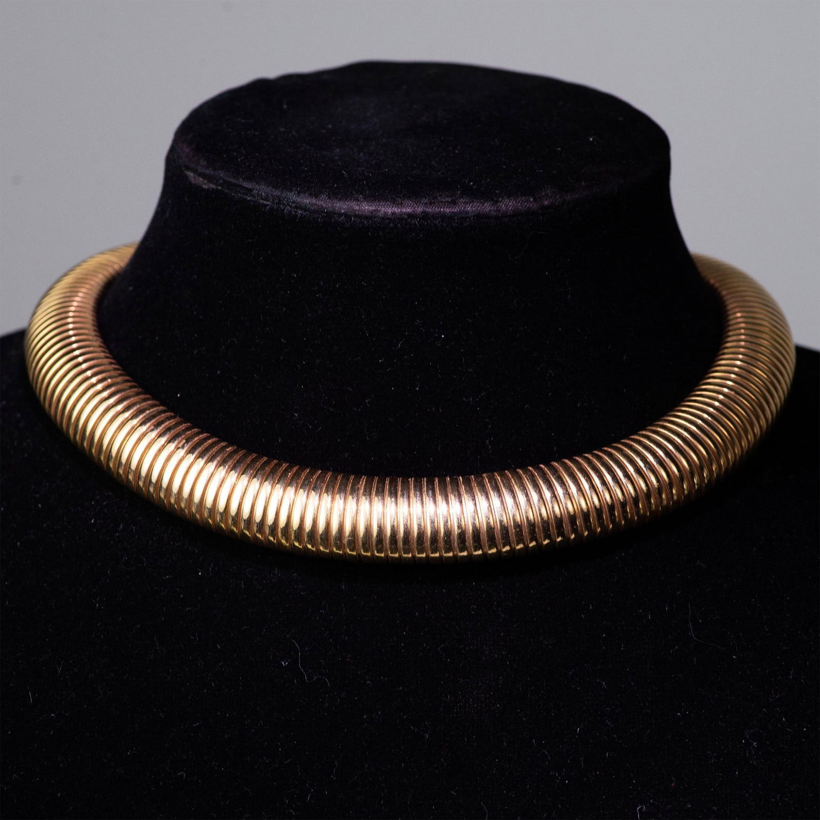 Stunning 14K Yellow Gold Necklace (1 of 5)