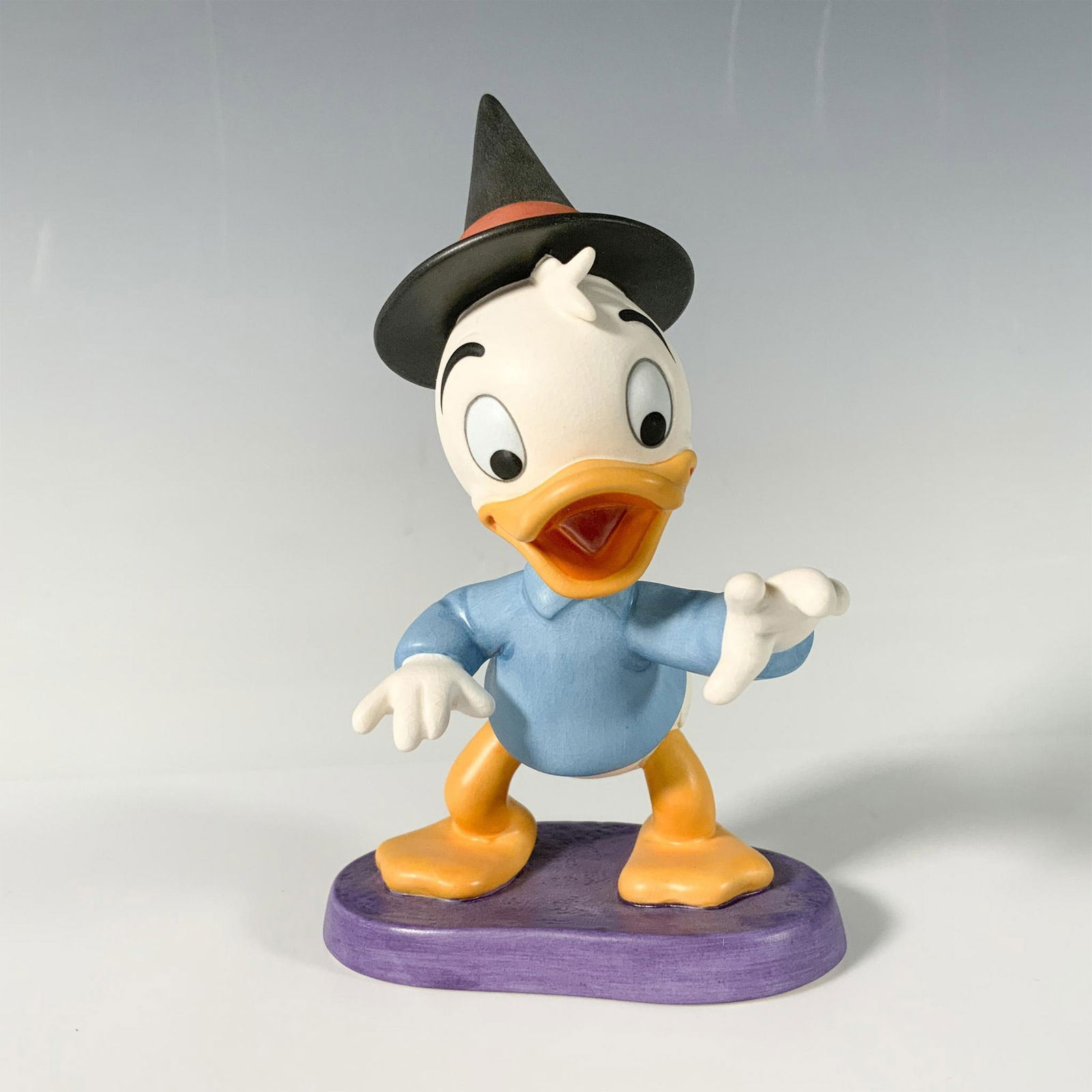 Walt Disney Classics Figurine, L'il Witch (1 of 5)