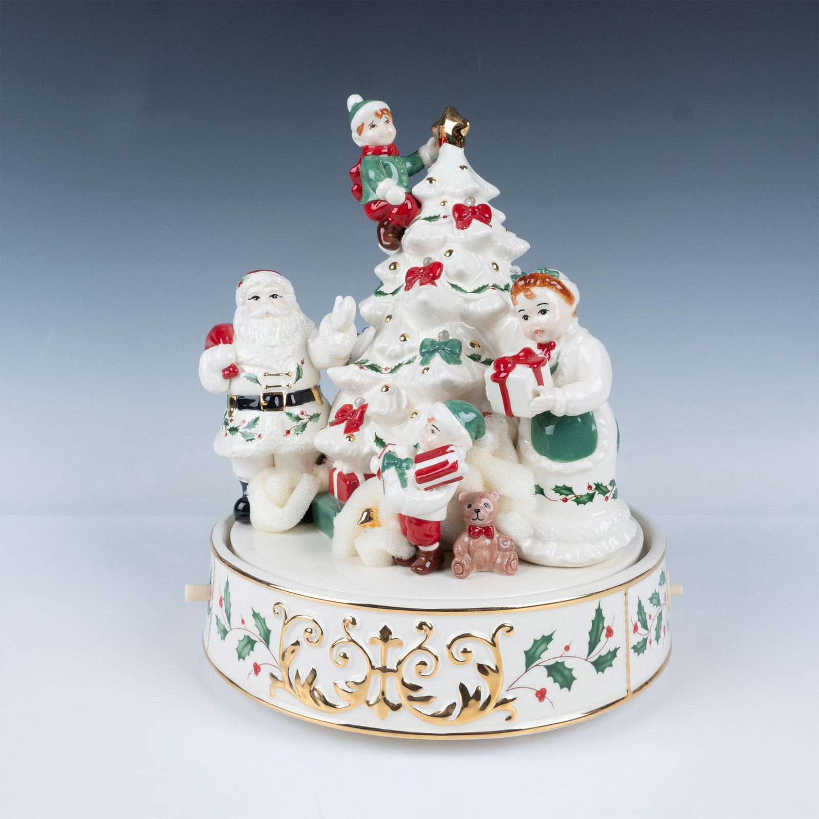 Lenox Holiday Decorating Santa's Tree Musical Centerpiece (1 of 8)