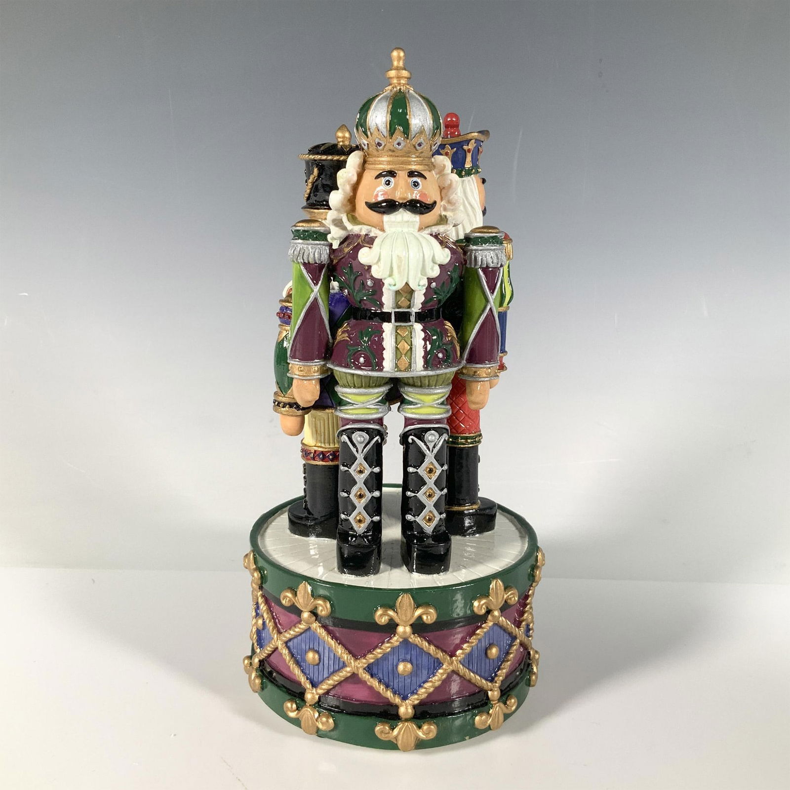 Fitz & Floyd Classics Royal Nutcrackers Musical Figurine (1 of 5)