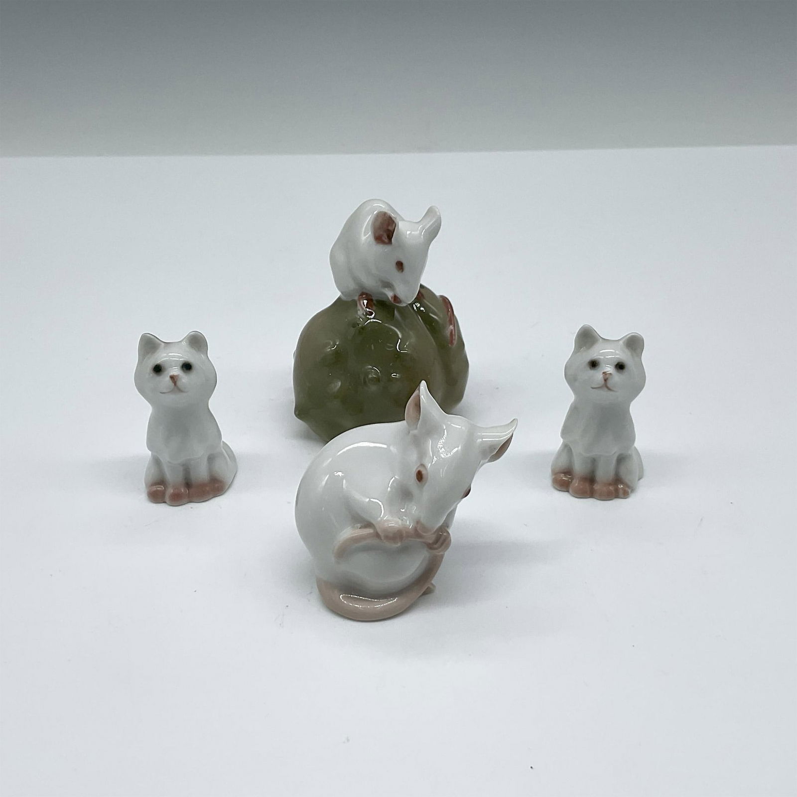 4pc Bing & Grondahl, Royal Copenhagen Porcelain Figurines (1 of 3)