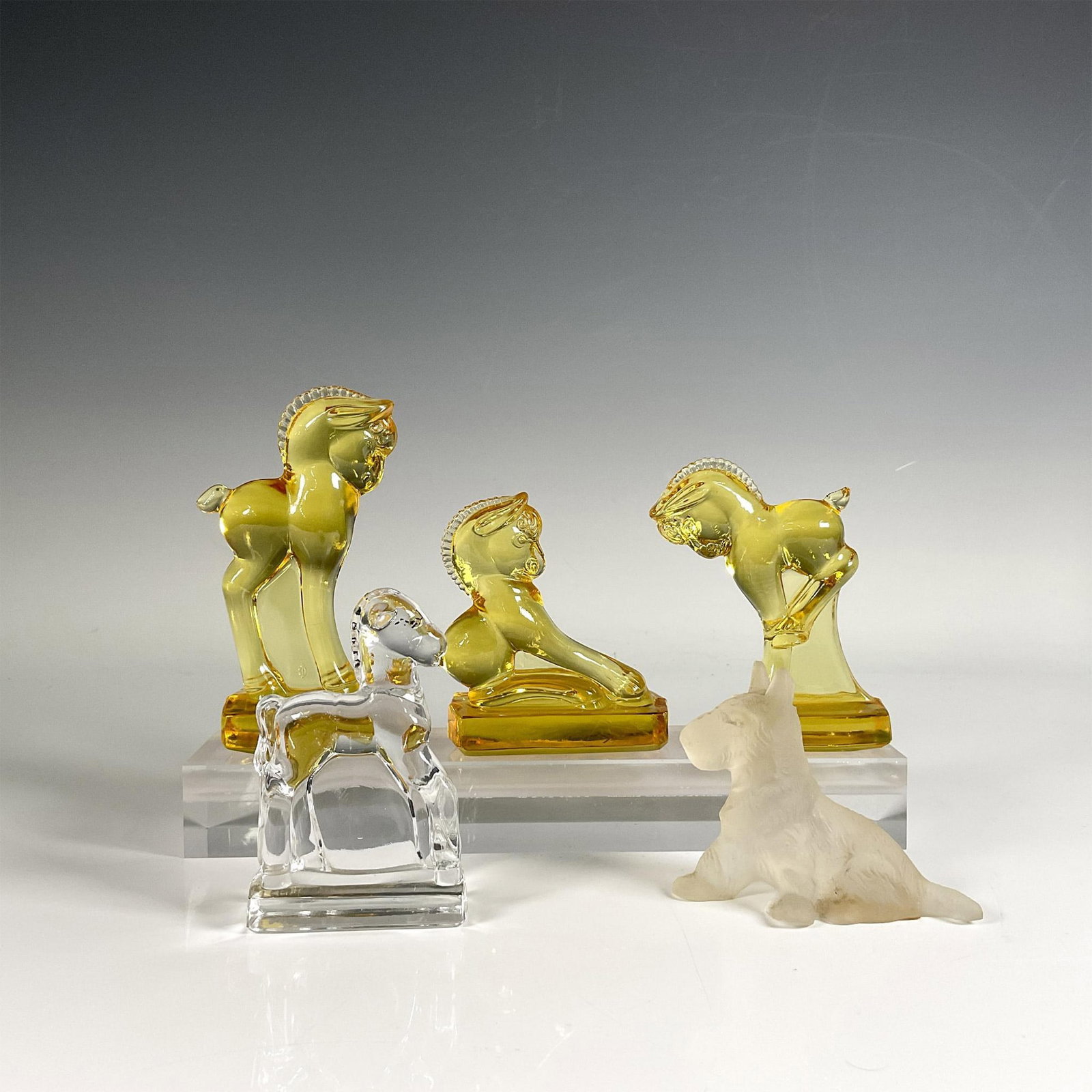 5pc Heisey Imperial Horses and Dog Figurines (1 of 4)