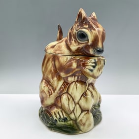 McCoy Cookie Jar with Lid, Squirrel