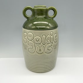 Mccoy USA Collectable Pottery, Country Style Cookie Jar
