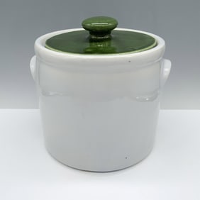 Mccoy USA Collectable Pottery, White Bean Pot Cookie Jar