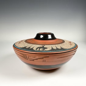 Vintage Native American Navajo Pueblo Pottery Vase
