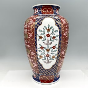 Japanese Porcelain Imari Ware Vase