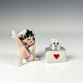 2pc Betty Boop Pottery Magnetic Salt and Pepper Shakers