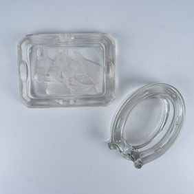 Pair of Horseshoe Glass Ashtray & Horse Heads Etched Ashtray