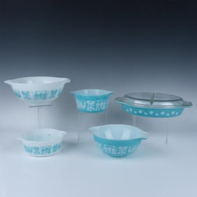 5pc Vintage Pyrex Snowflake & Amish Bowls & Serve Ware