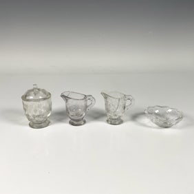 4pc Glass Children's Tableware with Vine Pattern