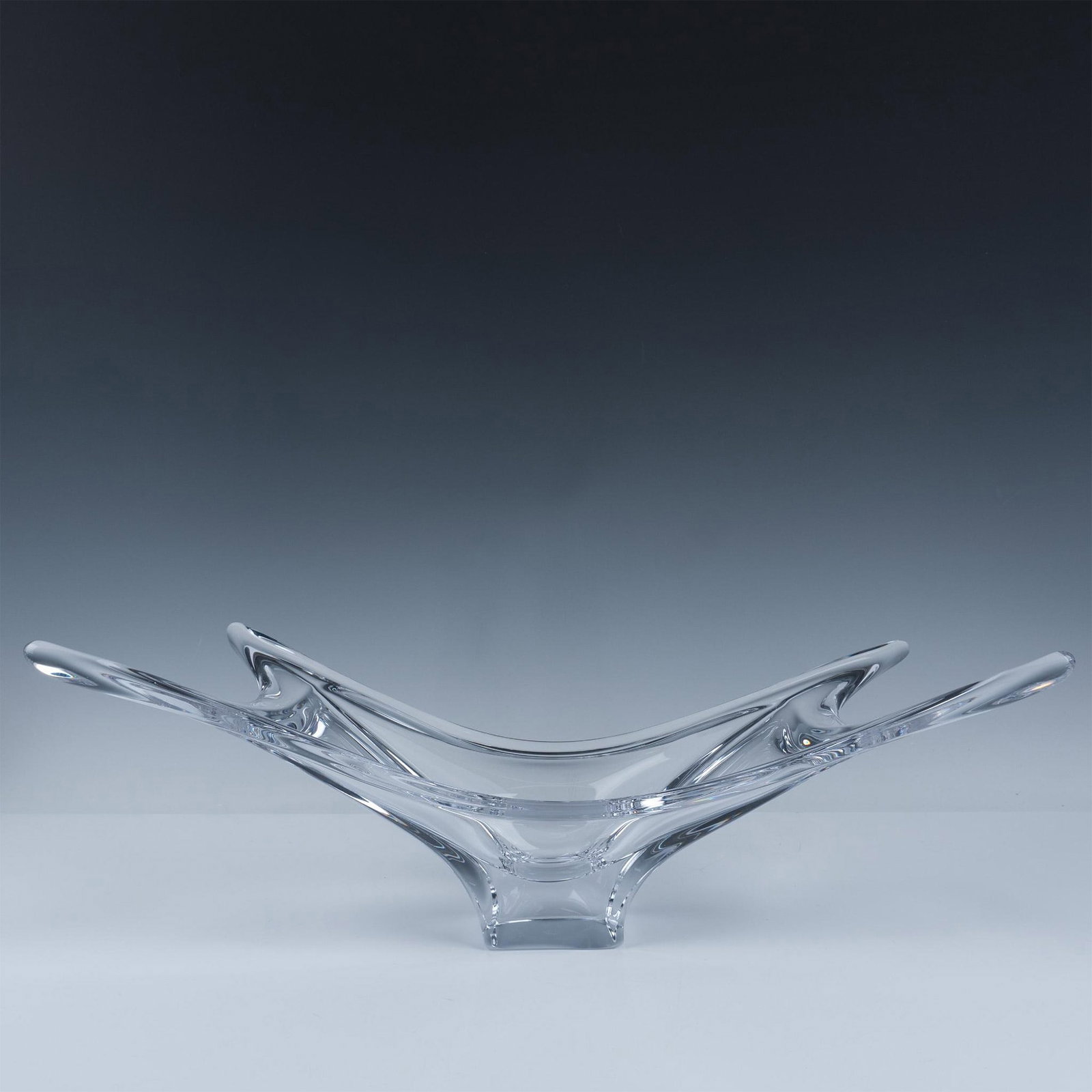 Cofrac Art Verrier French Crystal Decorative Bowl: Beautiful four point decorative bowl with smooth edges, perfect as a centerpiece for any table. Cofrac Art Verrier France backstamp. Issued: 20th century Dimensions: 22"L x 8.25"W x 7.5"H Manufacturer