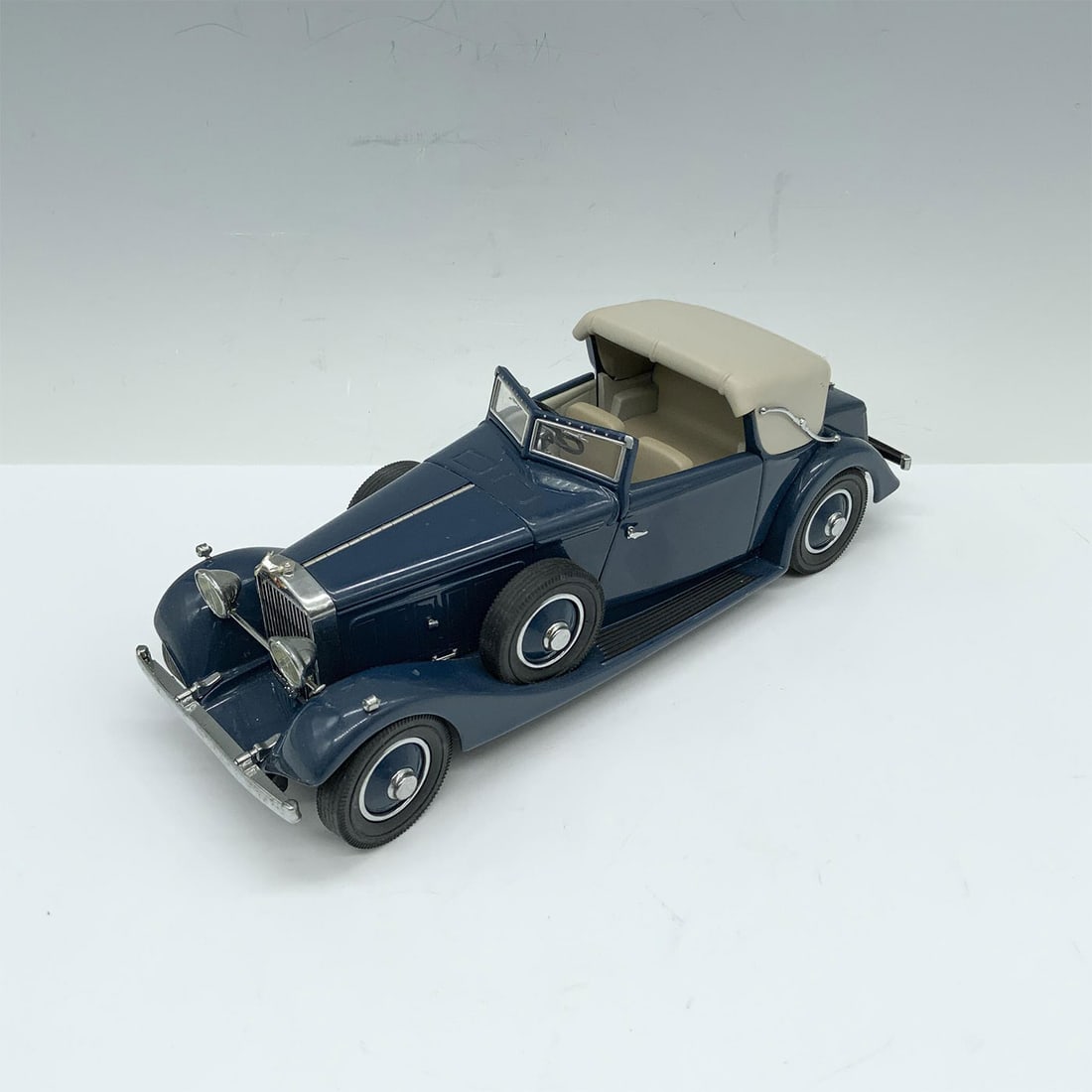 Danbury Mint 1934 Hispano-Suiza J12 Convertible Die-Cast Model (1 of 3)