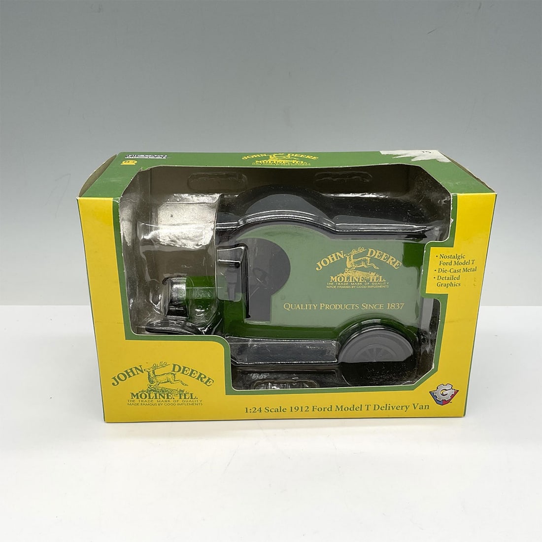 Gearbox Toys Model Car, John Deere 1912 Ford Model T (1 of 4)