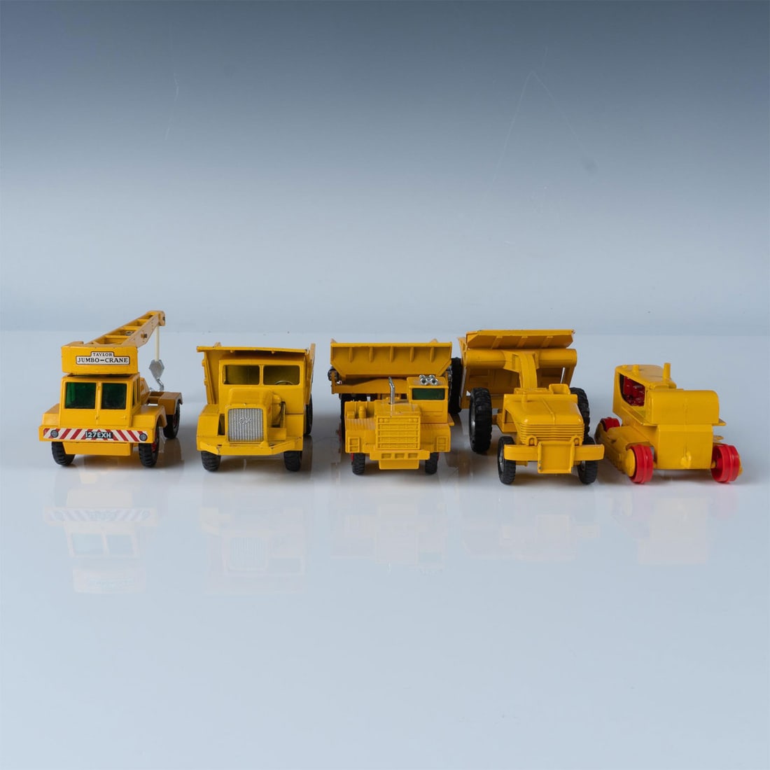 7pc Vintage Matchbox Lesney Construction Trucks (1 of 6)