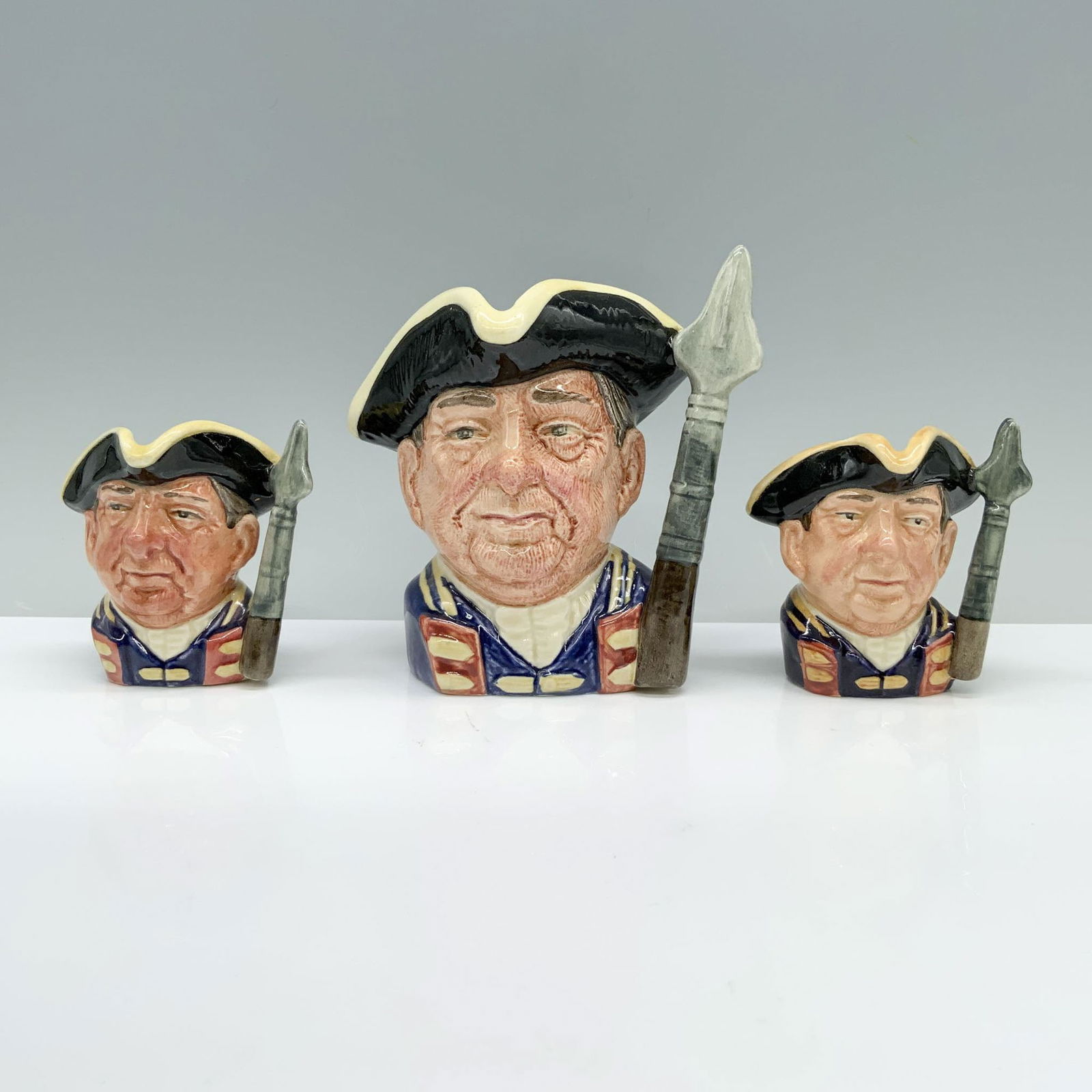 3pc Royal Doulton Character Jugs, Guardsman, D6575, D6582 (1 of 3)