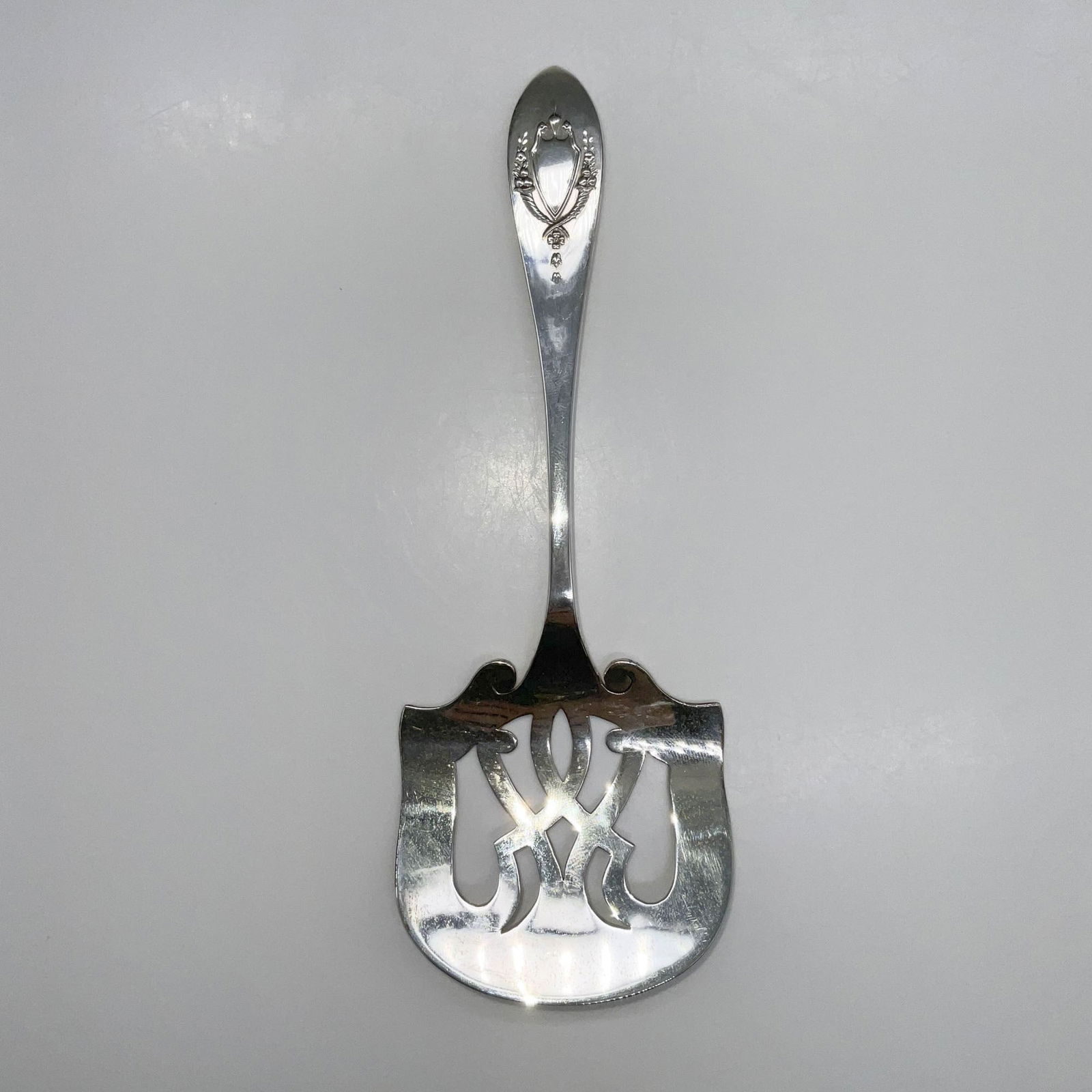 Lunt Silver Antique Sterling Tomato Server, Mount Vernon (1 of 3)