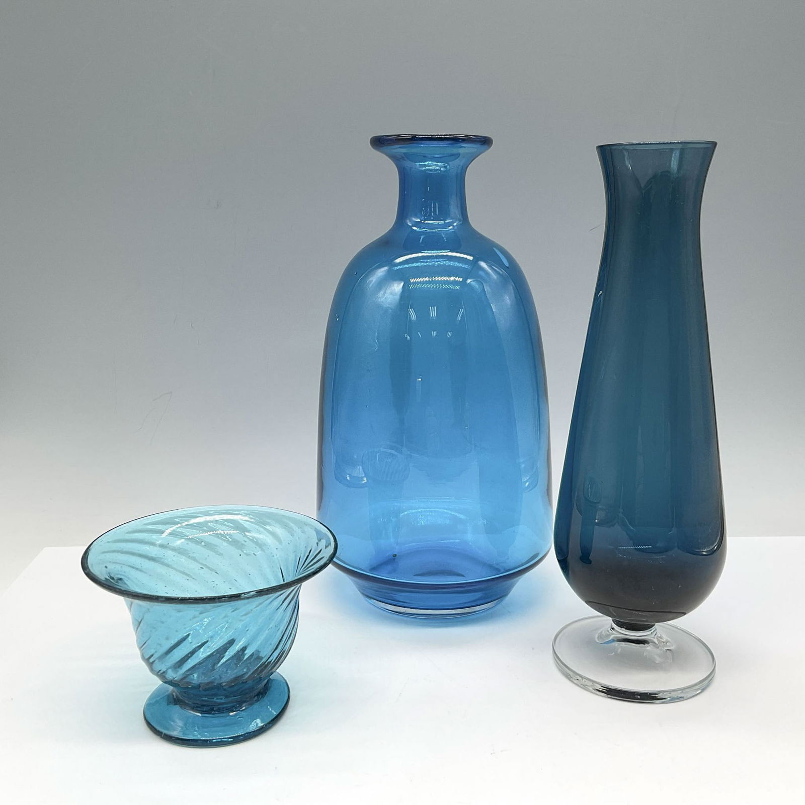 3pc Blue Art Glass Collection, Vases (1 of 3)