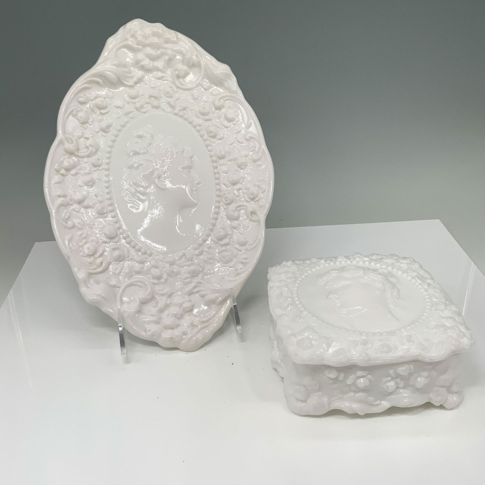 2pc Fostoria Jenny Lind Milk Glass Handkerchief Box and Tray (1 of 3)