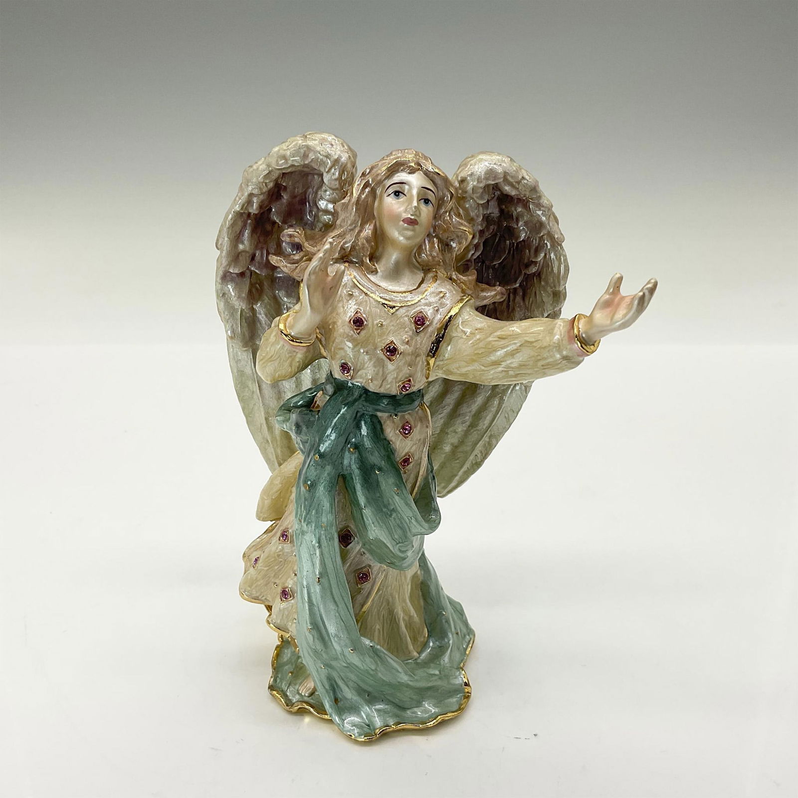 Fitz & Floyd Treasures Collection Nativity Figurine, Angel (1 of 4)