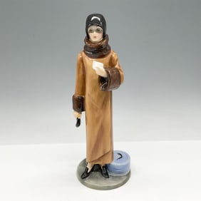 Royal Doulton Figurine, Waiting for a Train Prototype