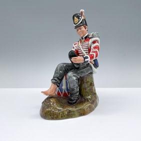 Royal Doulton Porcelain Figurine, Drummer Boy HN2679